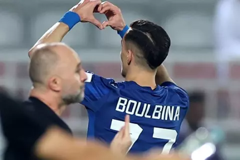 يجيد هز الشباك.. بولبينة يخطف الأنظار في مباراة الدحيل ضد اتحاد جدة